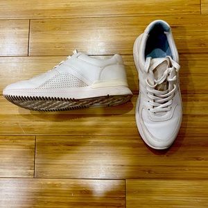 Everlane Sneakers